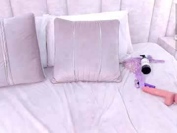 See 1m_nahomi online Now @ roxpoxy.com