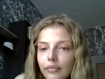 See _luna777 online Now @ roxpoxy.com
