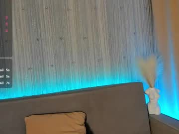 See _smetanka_ online Now @ roxpoxy.com