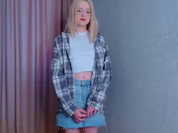See _starshine online Now @ roxpoxy.com