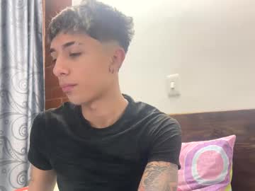 See Aaronevilxx online Now @ roxpoxy.com