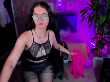 See Afroditaleclair online Now @ roxpoxy.com