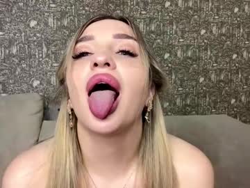 See Albertinadez online Now @ roxpoxy.com