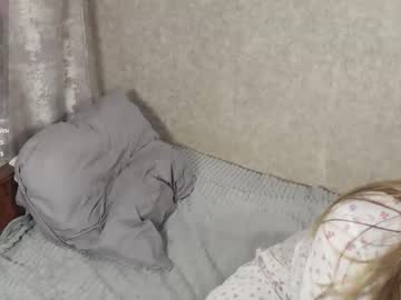 See Alex626506 online Now @ roxpoxy.com