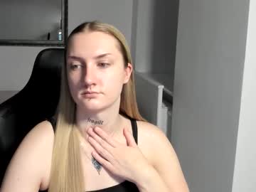 See Alexafragile online Now @ roxpoxy.com