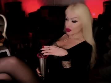 See Alfa_female online Now @ roxpoxy.com