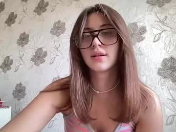 See Aliceinlustland online Now @ roxpoxy.com