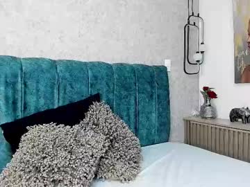 See Alisson_fox69 online Now @ roxpoxy.com