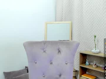 See Allison0724 online Now @ roxpoxy.com