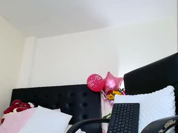 See Amabella_w online Now @ roxpoxy.com