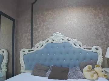 See Amberwilliamx online Now @ roxpoxy.com