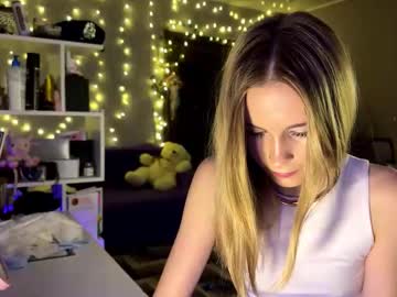 See Amily_sunray online Now @ roxpoxy.com