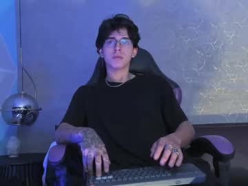 See Angel_scott2 online Now @ roxpoxy.com