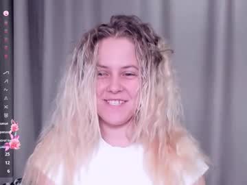 See Angelanty online Now @ roxpoxy.com