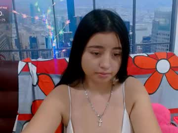 See Angelhotlatina18 online Now @ roxpoxy.com