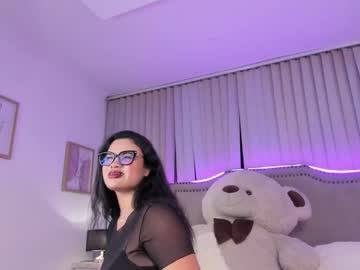 See Annievega__ online Now @ roxpoxy.com