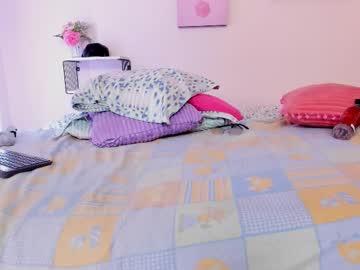 See Anny_cotton online Now @ roxpoxy.com