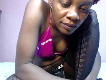 See Apple2561 online Now @ roxpoxy.com