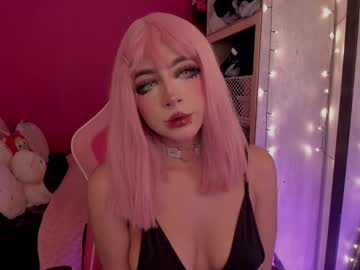 See Applebunny online Now @ roxpoxy.com