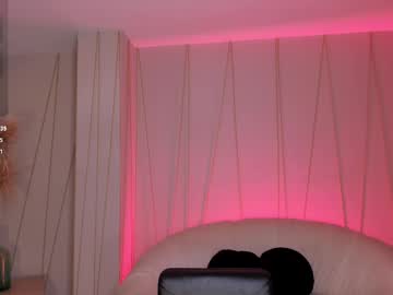 See Arianadumont online Now @ roxpoxy.com