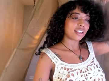 See Ariella_ruiz online Now @ roxpoxy.com