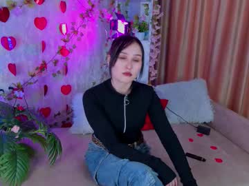 See Ariellemckoon online Now @ roxpoxy.com