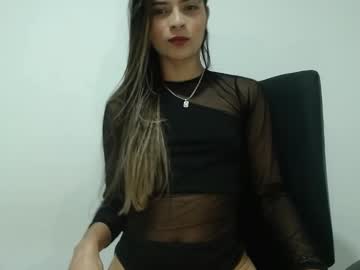 See Arygreey7 online Now @ roxpoxy.com