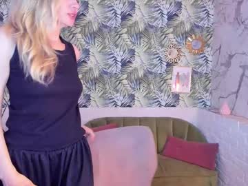See Asia_rain_ online Now @ roxpoxy.com