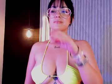 See Aurabakers online Now @ roxpoxy.com