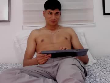 See Axelvega_ online Now @ roxpoxy.com