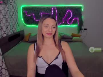 See Barbaraforest online Now @ roxpoxy.com