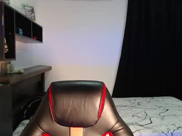 See Beararthur2 online Now @ roxpoxy.com