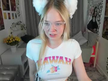 See Bellamontgomery online Now @ roxpoxy.com