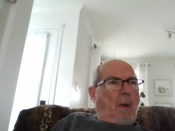 See Bernard1102 online Now @ roxpoxy.com