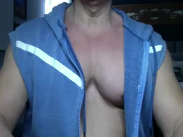 See Bgdkmuscleguy online Now @ roxpoxy.com