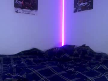 See Black_arthur online Now @ roxpoxy.com