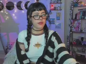 See Blushing_nymph online Now @ roxpoxy.com