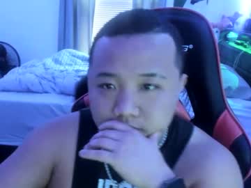 See Buffsexyman24 online Now @ roxpoxy.com