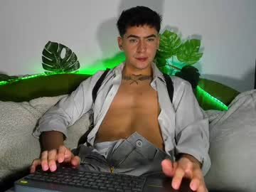 See Camilo_xcam online Now @ roxpoxy.com