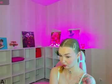 See Cheryl_kelly online Now @ roxpoxy.com