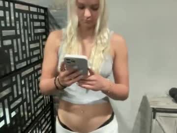 See Chloexbabe online Now @ roxpoxy.com