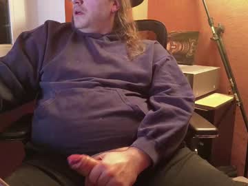 See Chubbyguy301989 online Now @ roxpoxy.com