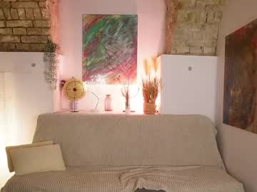 See Clara_smile online Now @ roxpoxy.com