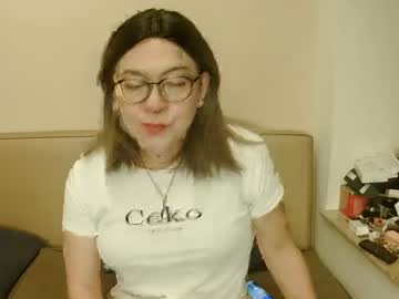 See Crazychika online Now @ roxpoxy.com