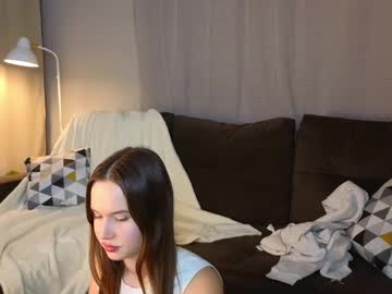 See Cutiee_alice online Now @ roxpoxy.com