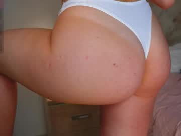 See Cyrstalcuddihee online Now @ roxpoxy.com