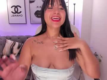 See Dandara_thompsson online Now @ roxpoxy.com