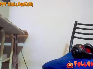 See Danix_xox online Now @ roxpoxy.com