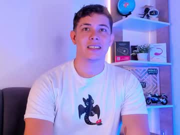 See Dante_seductor online Now @ roxpoxy.com