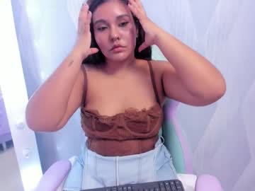 See Darcykross_ online Now @ roxpoxy.com